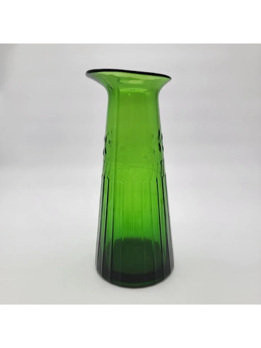 Vintage Pier 1 Emerald Green Glass Fauna Carafe
